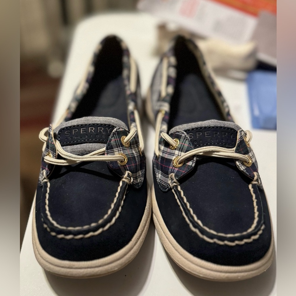 Sperry Laguna Plaid Navy boat shoes-Price negotiable!